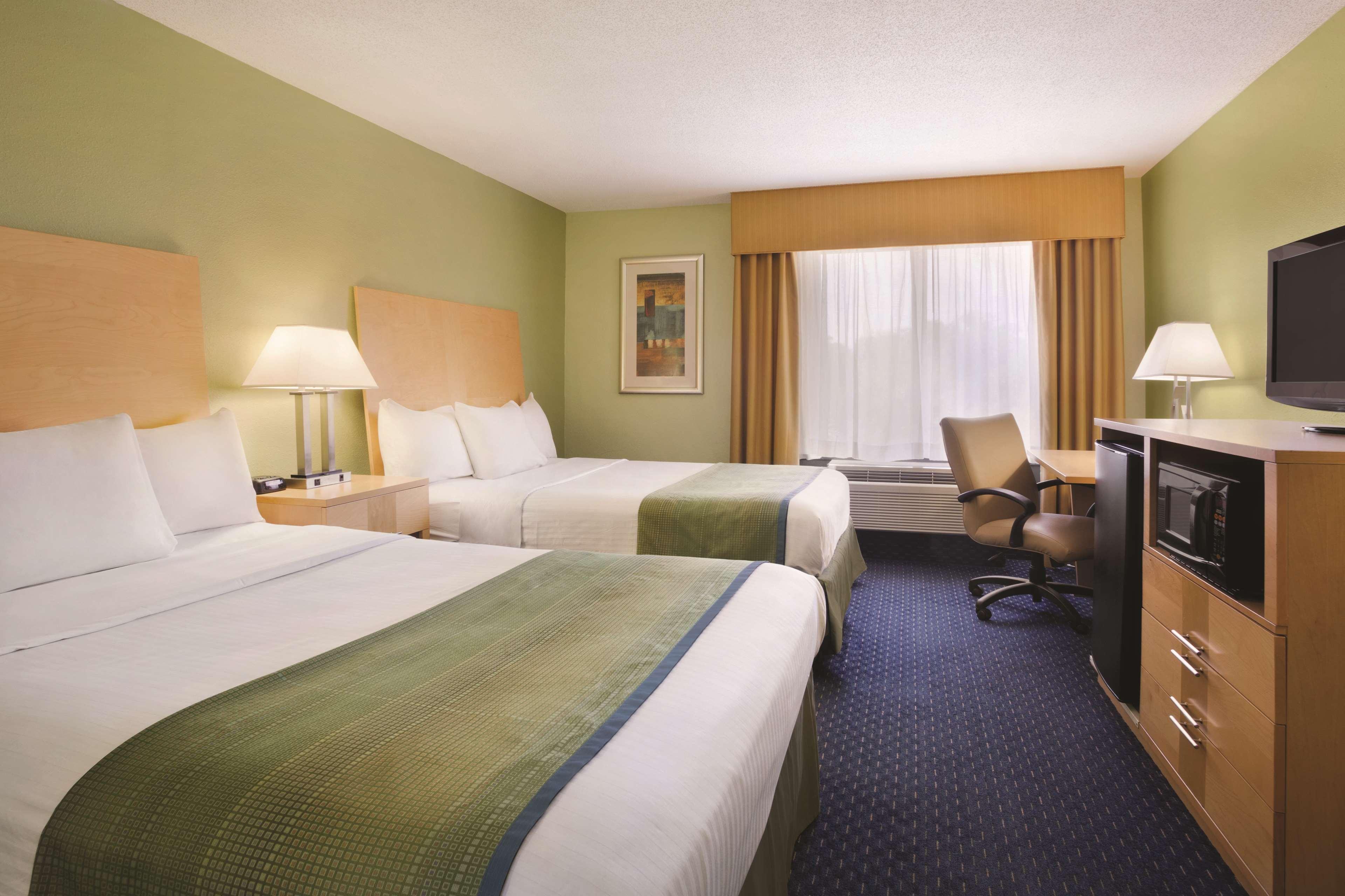 Park Inn By Radisson Albany Exterior foto